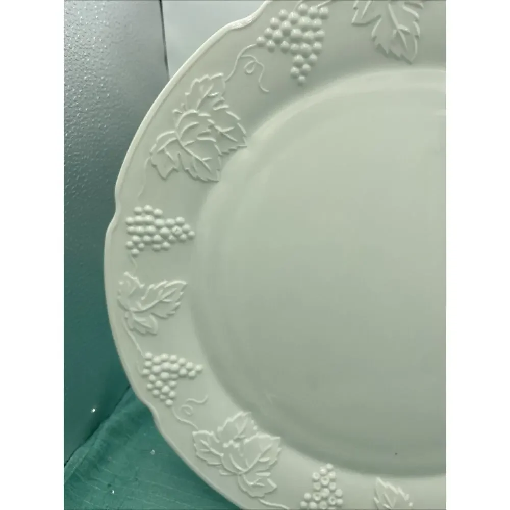 Vintage White Milk Glass 14” Round Platter Server Plate Harvest Grape Pattern EC